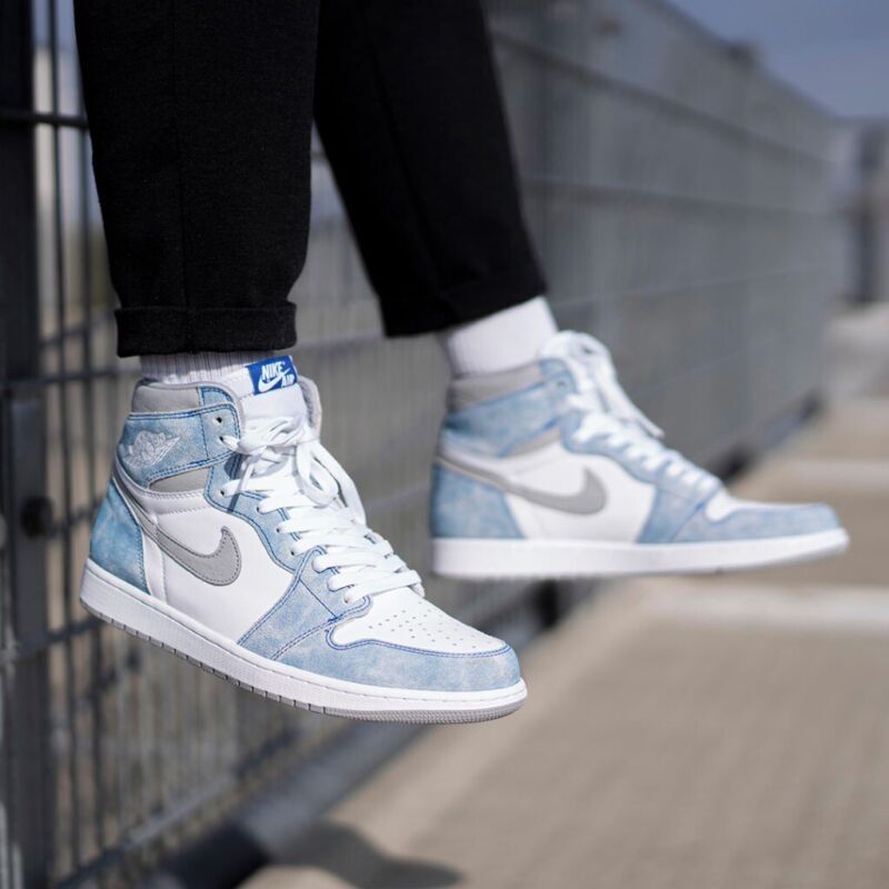 Air Jordan 1 High Hyper Royal Smoke Grey Men's Sneakers 555088-134