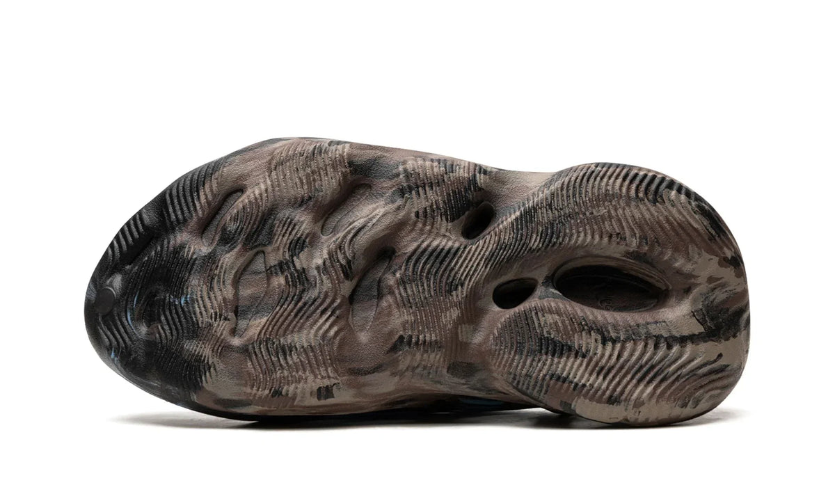 Yeezy Foam Runner MX Cinder Shoes ID4126