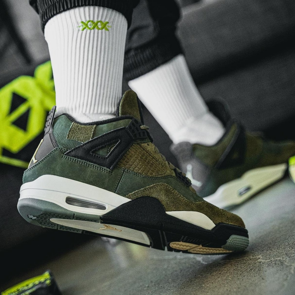 Air Jordan 4 SE Craft Medium Olive Men's Sneakers FB9927-200