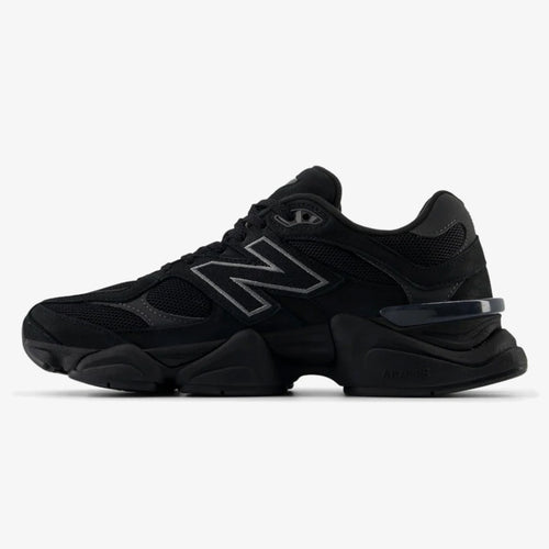 All-black ARDELIXA sneaker with tonal overlays and sculpted chunky sole