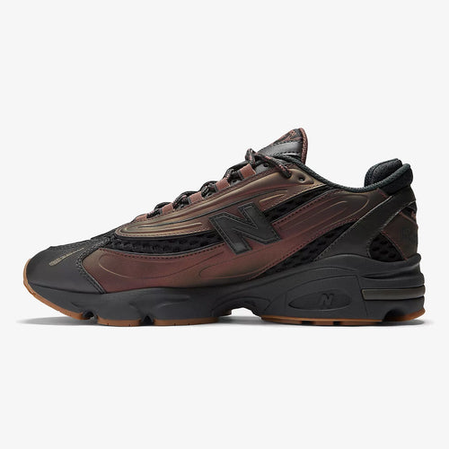 jfg black ice - Black and brown Black Ice sneaker with iridescent overlays