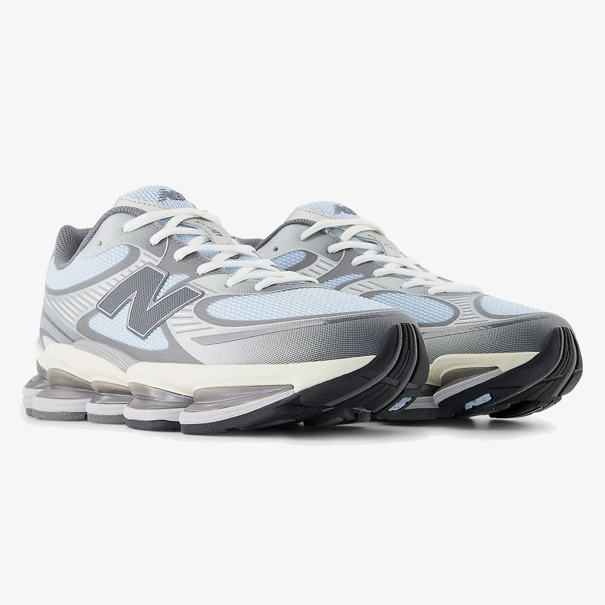 visible tech sneaker - Side product view