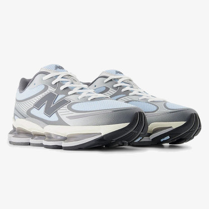 visible tech sneaker - Side product view