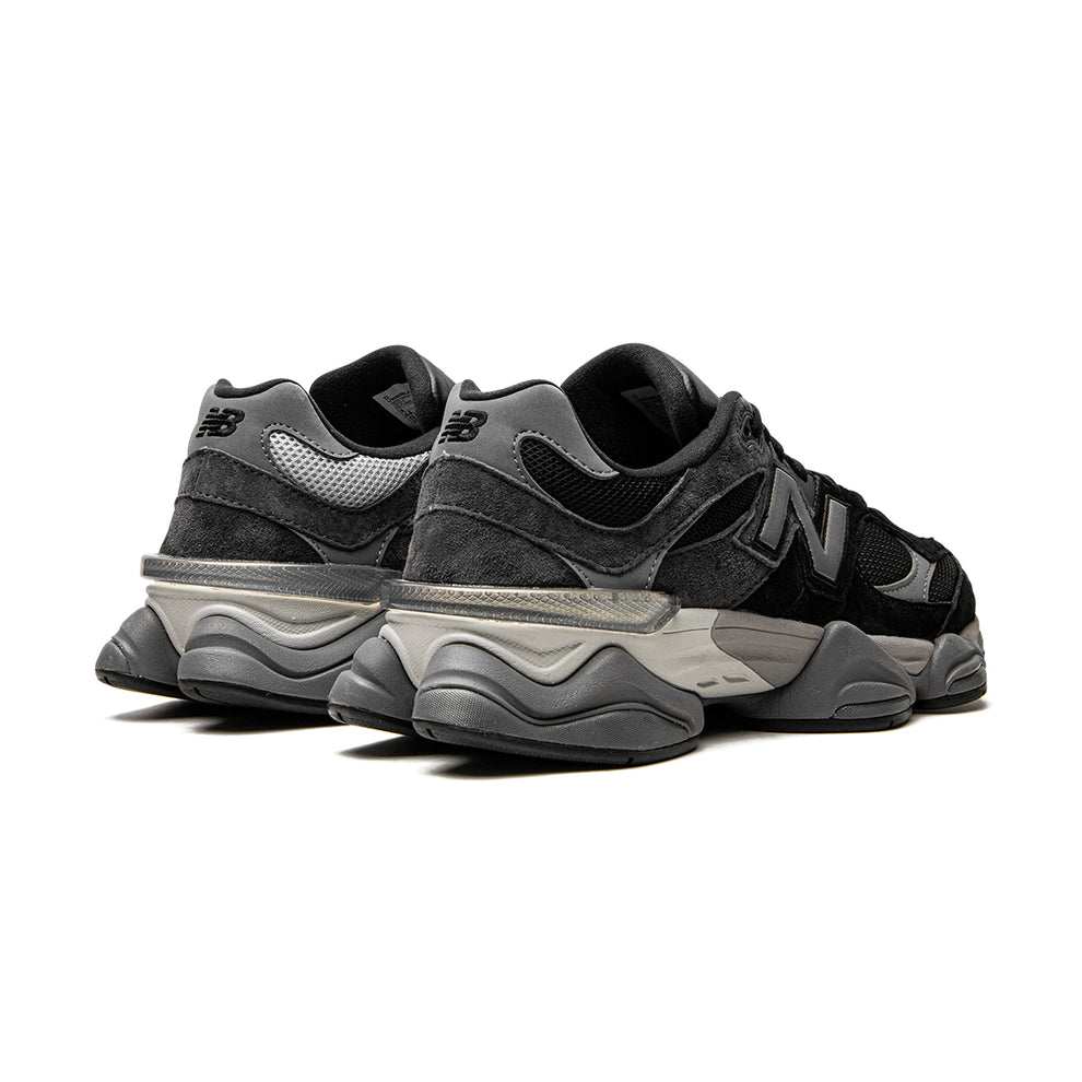 ZAGREB - Sneakers